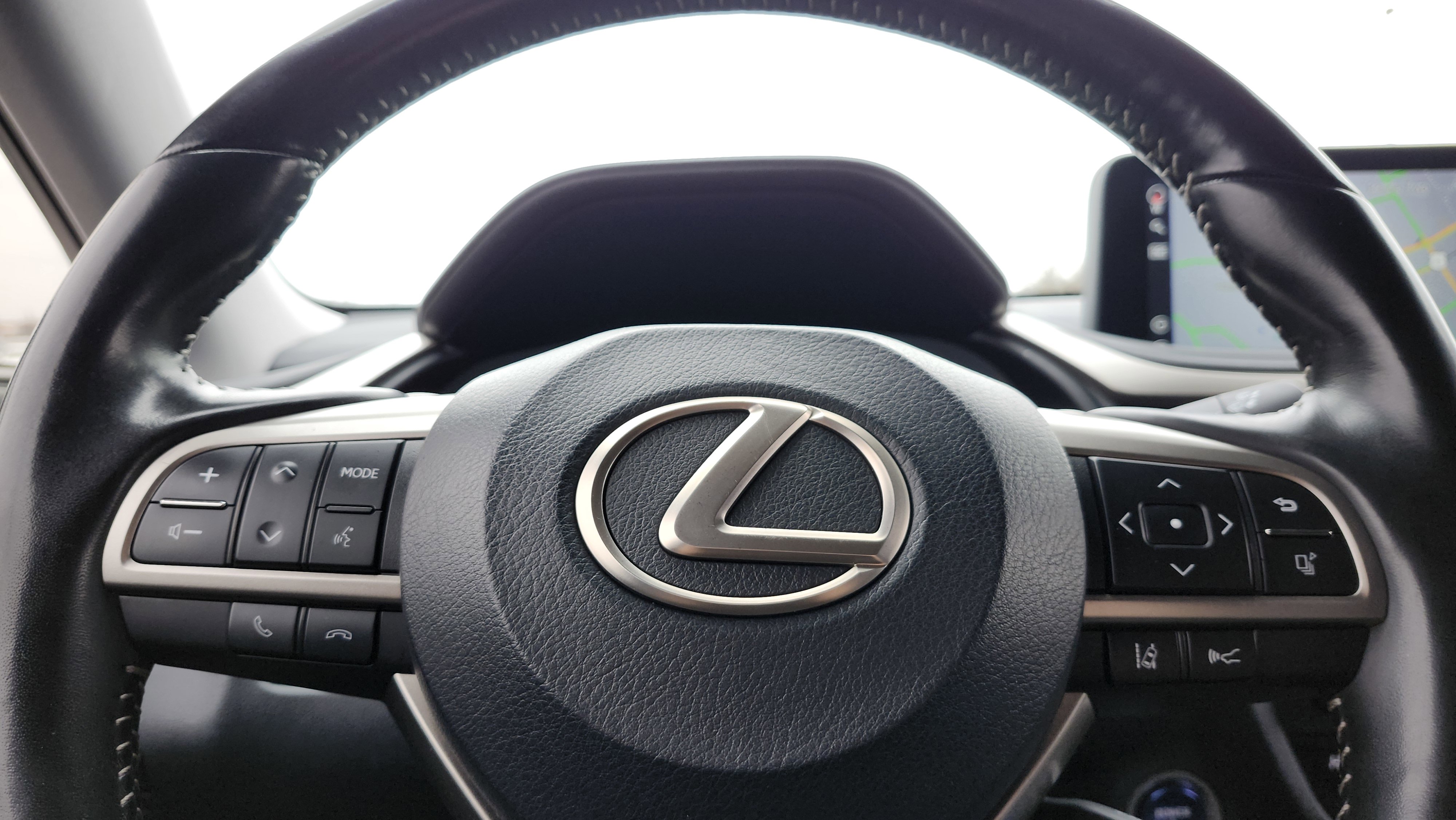 Used 2022 Lexus RX 450hL AWD w/ Premium Package image 34