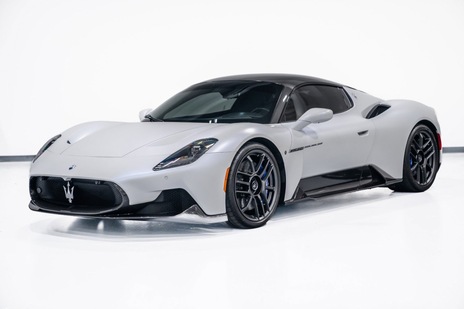 Used 2022 Maserati MC20 Coupe image 4