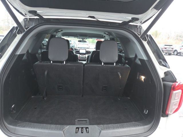 Used 2023 Ford Explorer XLT w/ Equipment Group 202A image 29