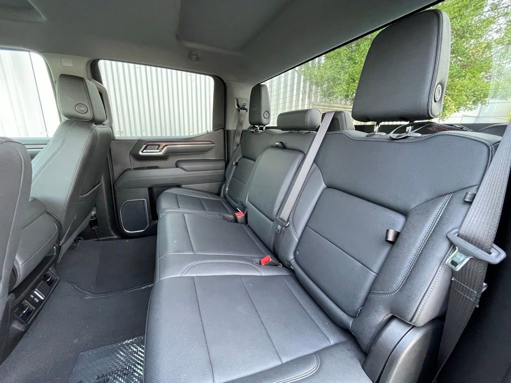 Used 2025 GMC Sierra 1500 SLT AWD/4WD image 26
