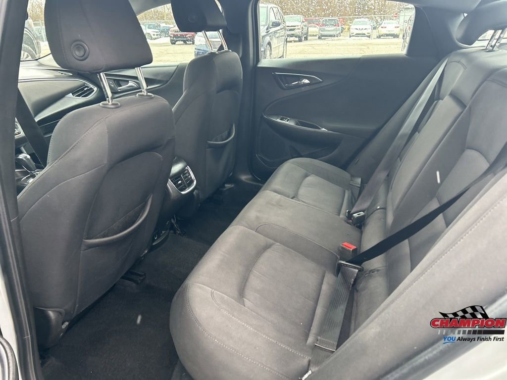Used 2018 Chevrolet Malibu LT FWD image 11