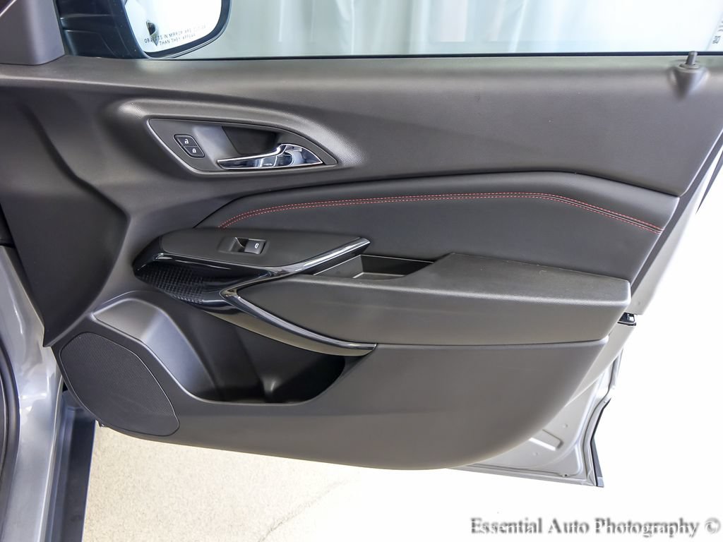 Used 2025 Chevrolet Trax RS FWD image 22
