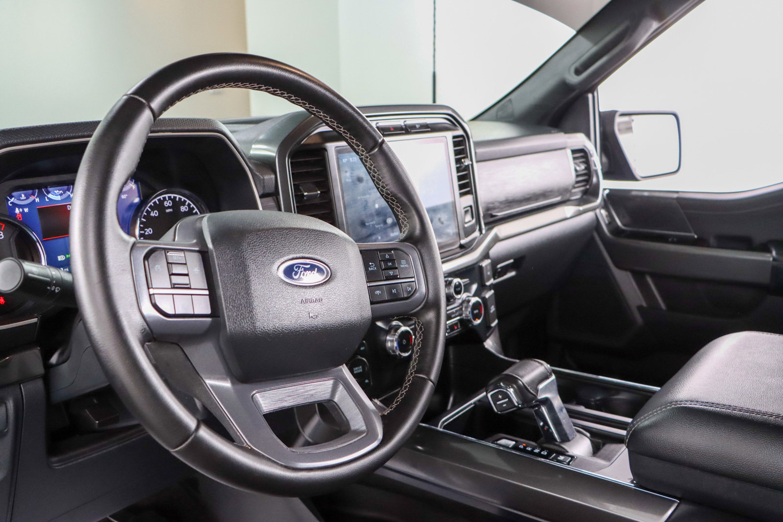 Used 2023 Ford F150 XLT w/ Equipment Group 302A High image 24