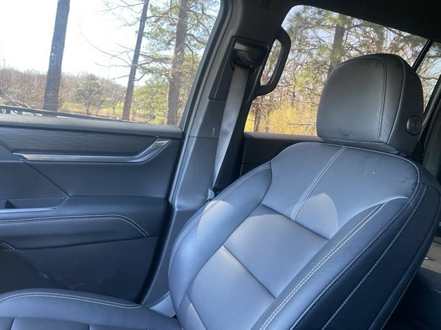 Used 2025 GMC Acadia Elevation w/ Elevation Premium Package image 24