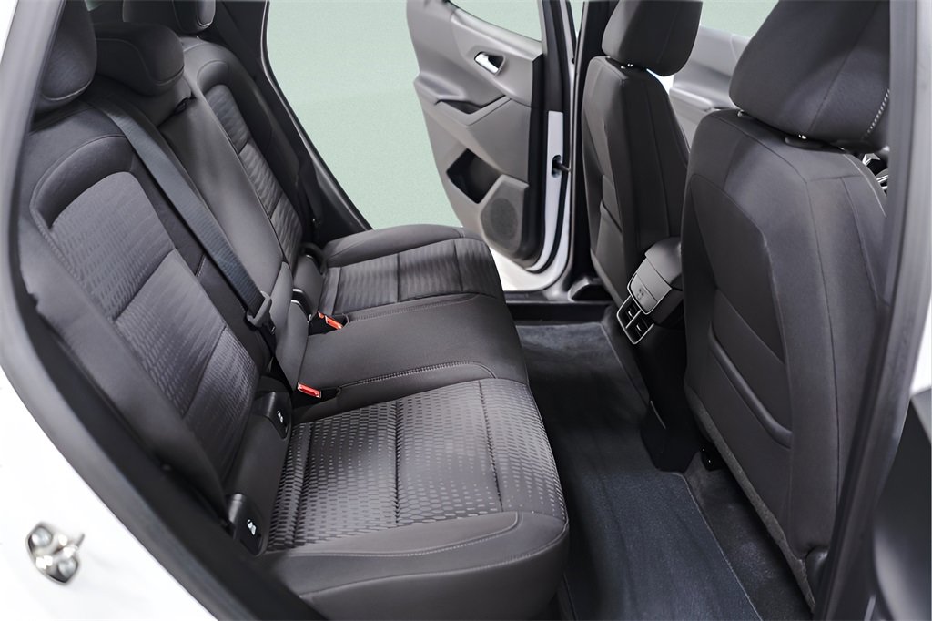 Used 2025 Chevrolet Equinox LT image 34