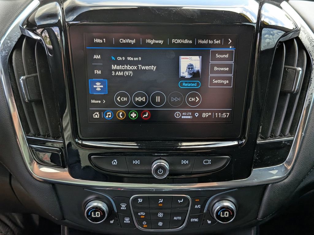 Used 2023 Chevrolet Traverse LT FWD image 30
