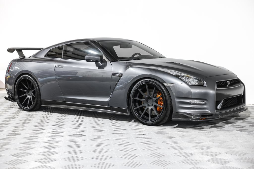 Used 2013 Nissan GT-R Premium AWD/4WD image 5