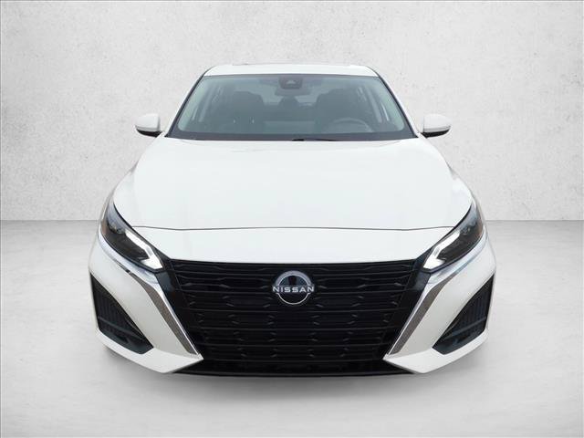 Used 2025 Nissan Altima 2.5 SV w/ SV Special Edition Package FWD image 4