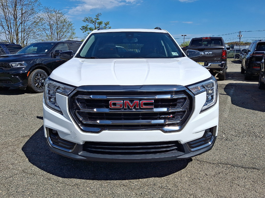 Used 2022 GMC Terrain AT4 w/ LPO, Floor Liner Package AWD/4WD image 60