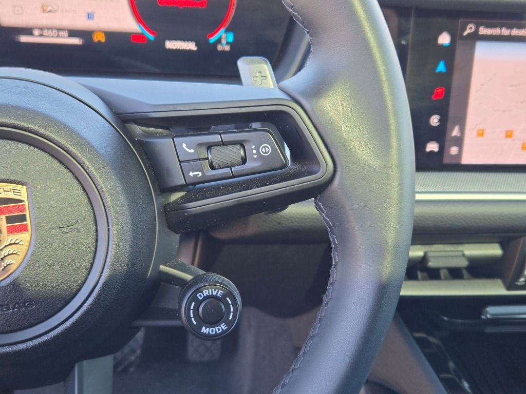 Certified 2025 Porsche Cayenne image 30