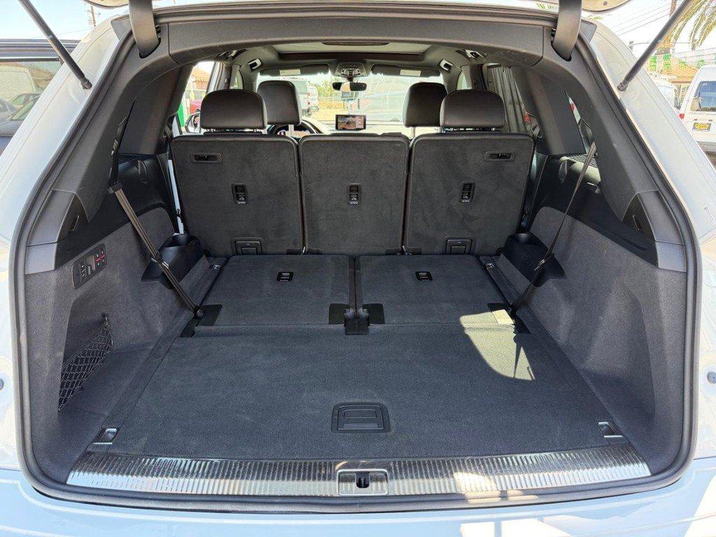 Used 2019 Audi Q7 3.0T Prestige AWD/4WD image 52