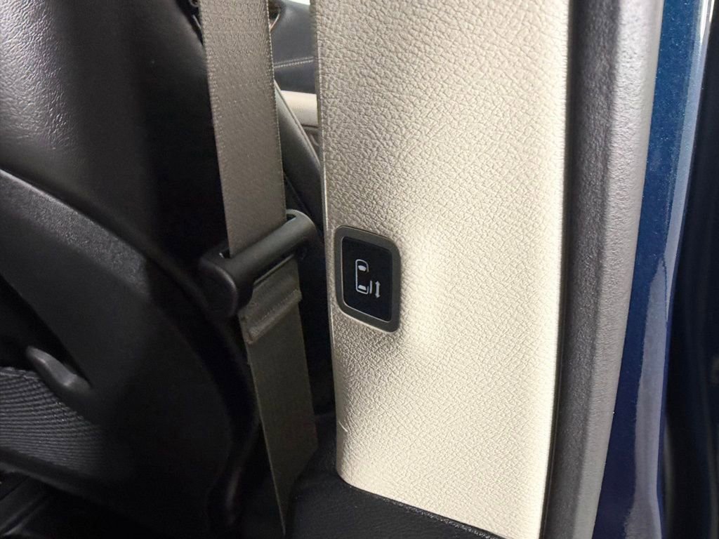 Used 2024 Chrysler Pacifica Limited image 32