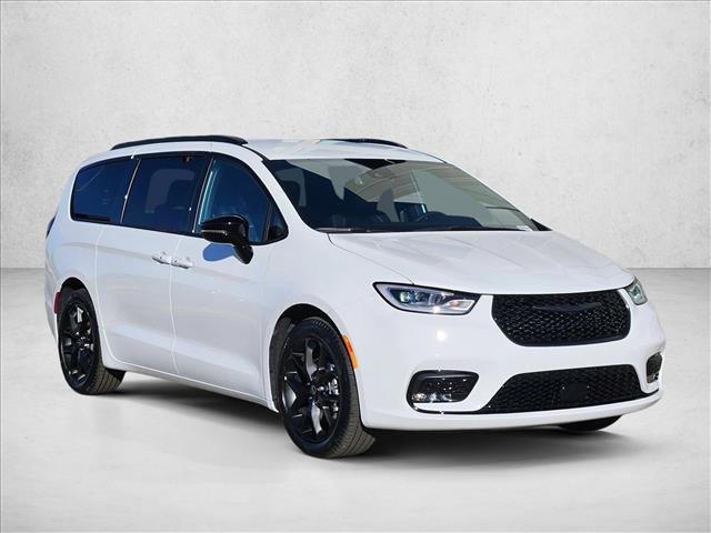 New 2026 Chrysler Pacifica Select image 7