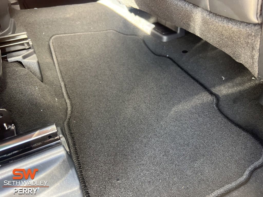 New 2026 Ford Explorer ST-Line w/ ST-Line Street Pack image 13