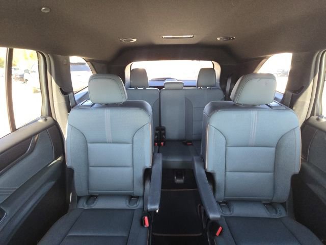 Used 2024 GMC Acadia AT4 AWD/4WD image 17
