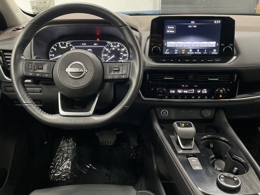 Used 2023 Nissan Rogue SL w/ SL Premium Package image 5