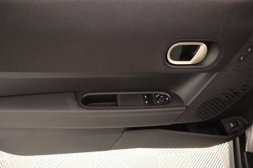 New 2025 MINI Cooper 2-Door Hardtop FWD image 16