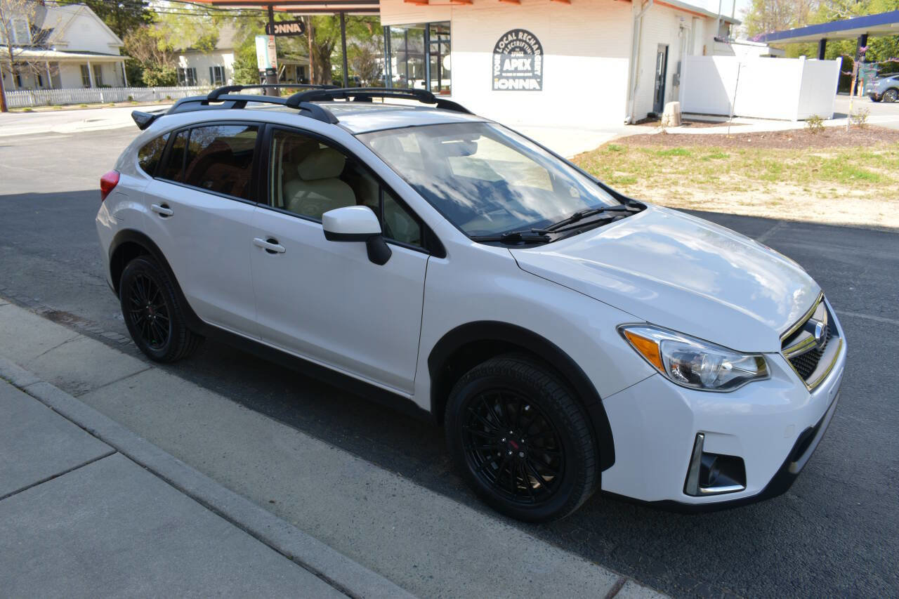 Used 2017 Subaru Crosstrek 2.0i Premium w/ 17" Wheel Sport Package image 41
