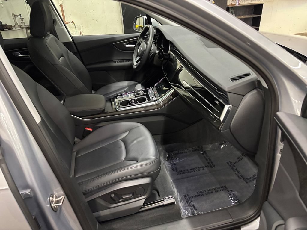 Used 2022 Audi Q7 3.0T Premium AWD/4WD image 21