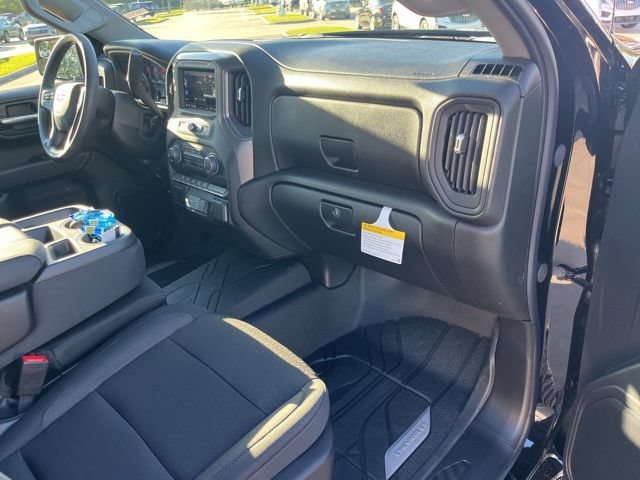 New 2026 Chevrolet Silverado 1500 Custom w/ Turbomax Blackout Package AWD/4WD image 32