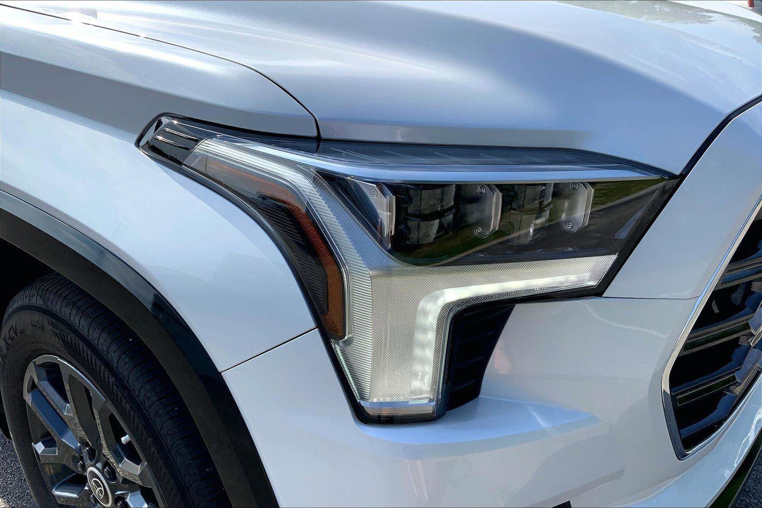 Used 2024 Toyota Sequoia Platinum AWD/4WD image 29