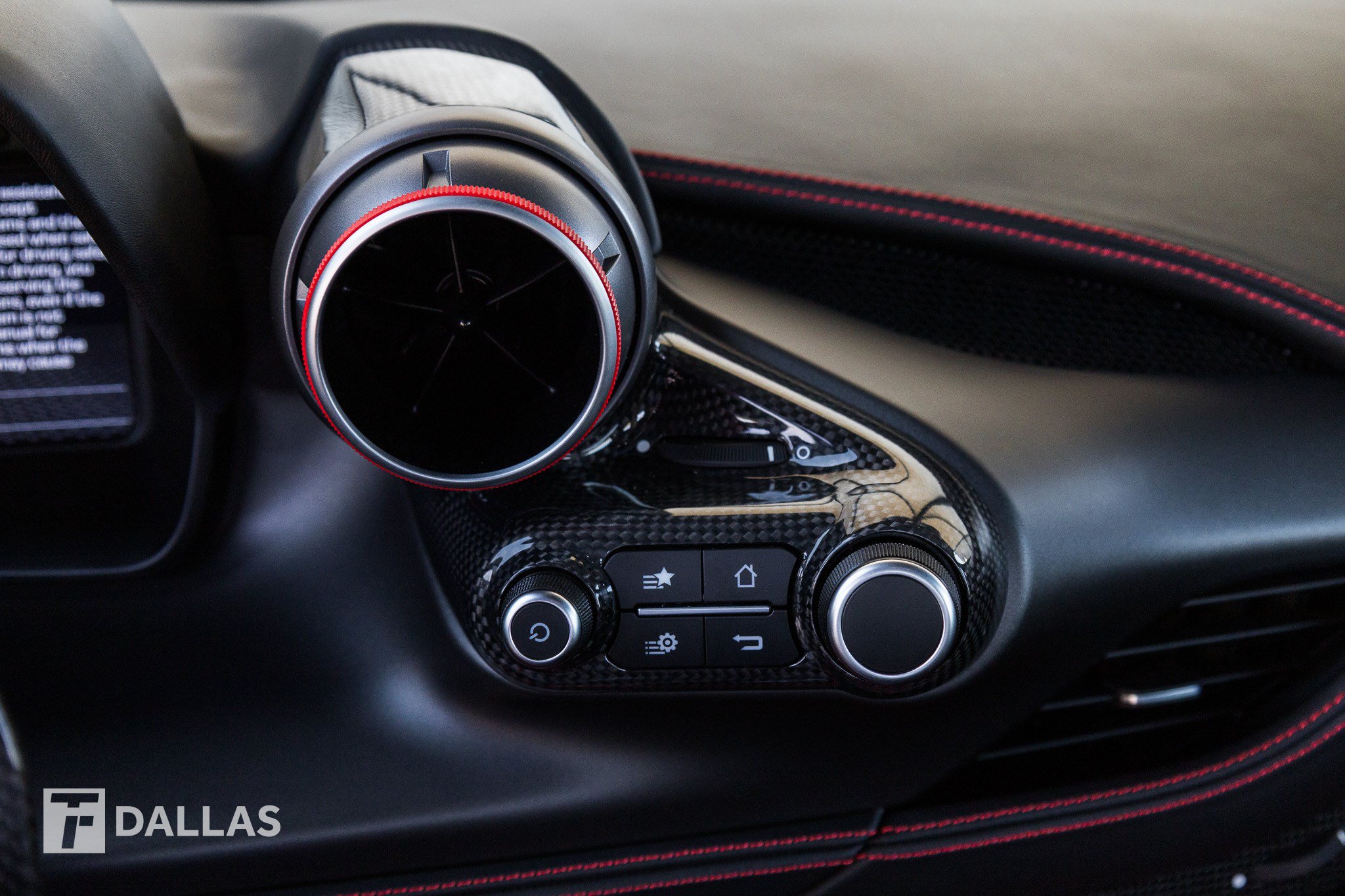 Used 2020 Ferrari F8 Tributo RWD image 28