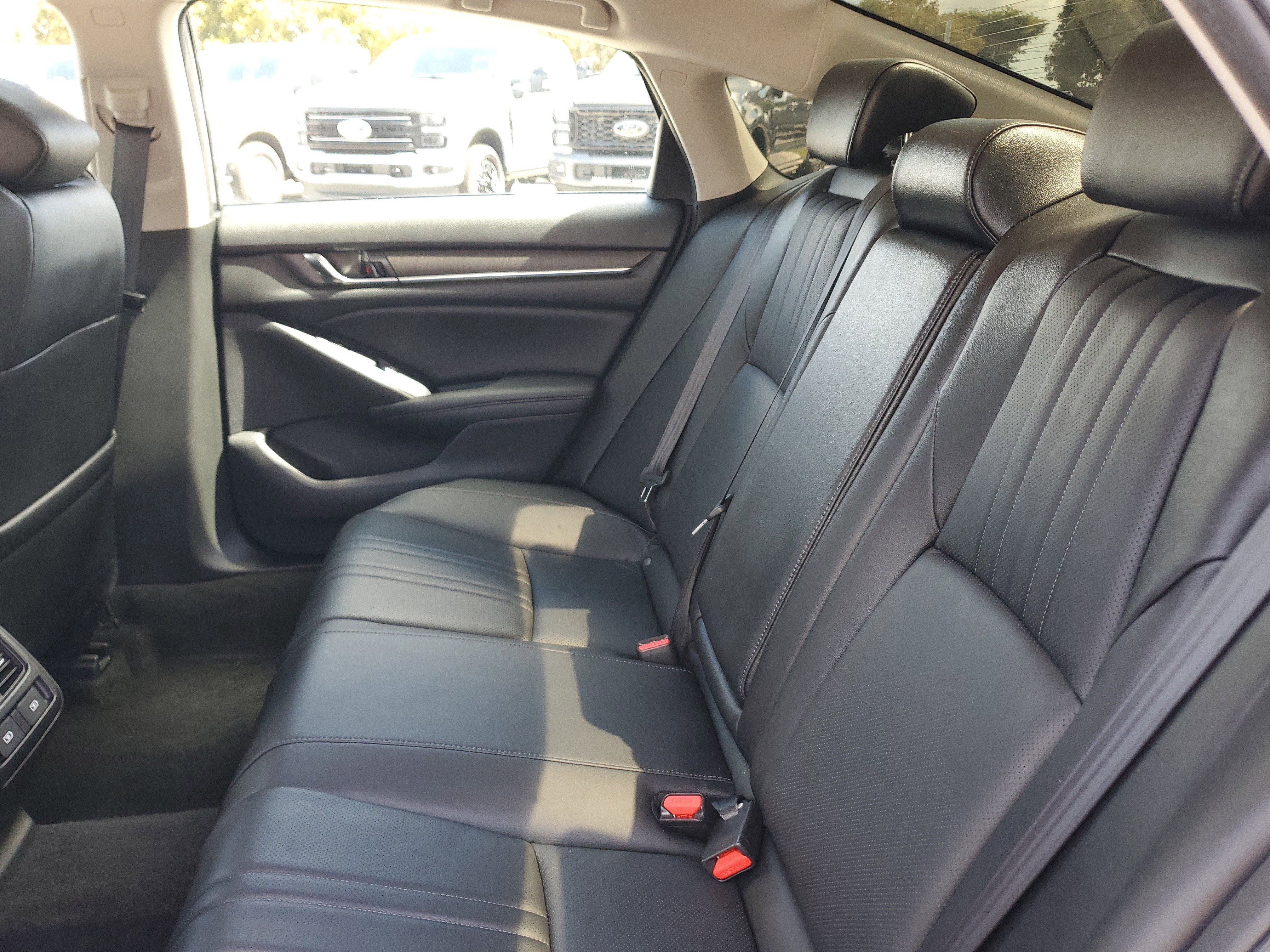 Used 2021 Honda Accord Touring image 14