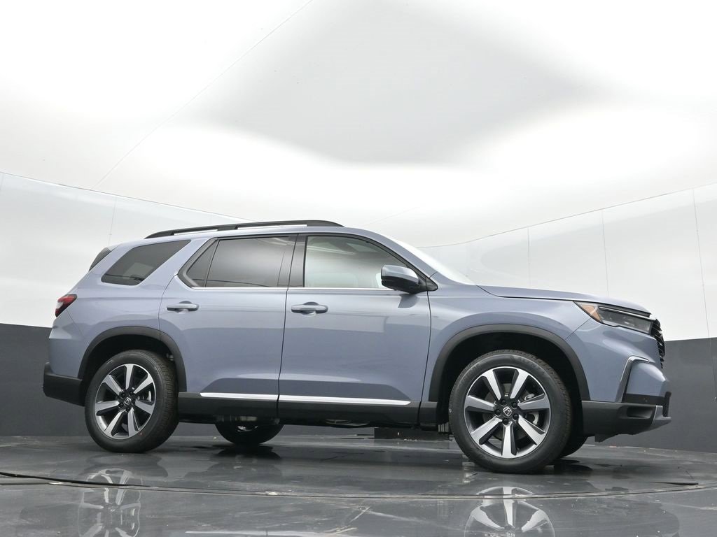 New 2025 Honda Pilot Touring image 29