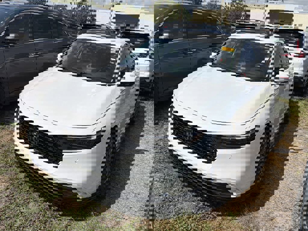 Used 2023 Honda Accord EX-L image 3