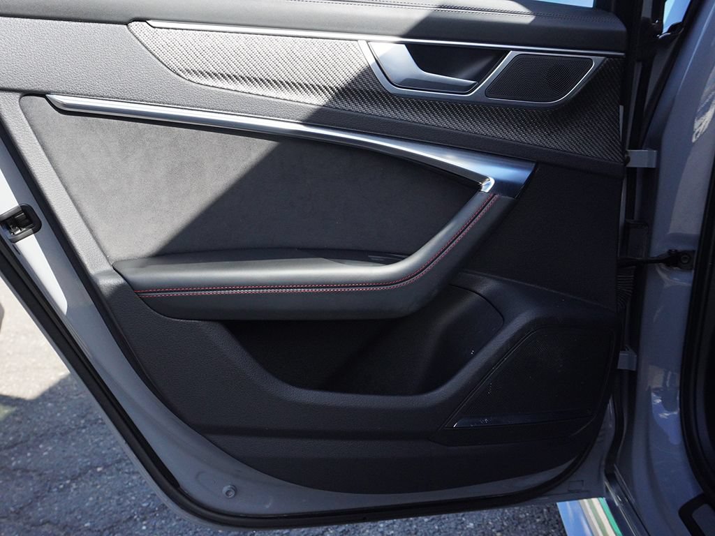 Used 2023 Audi RS 6 AWD/4WD image 27