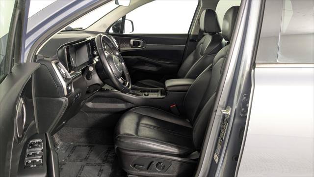 Used 2023 Kia Sorento S w/ Panoramic Sunroof Package FWD image 13