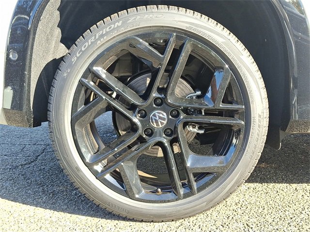 New 2026 Volkswagen Tiguan SE R-Line image 5