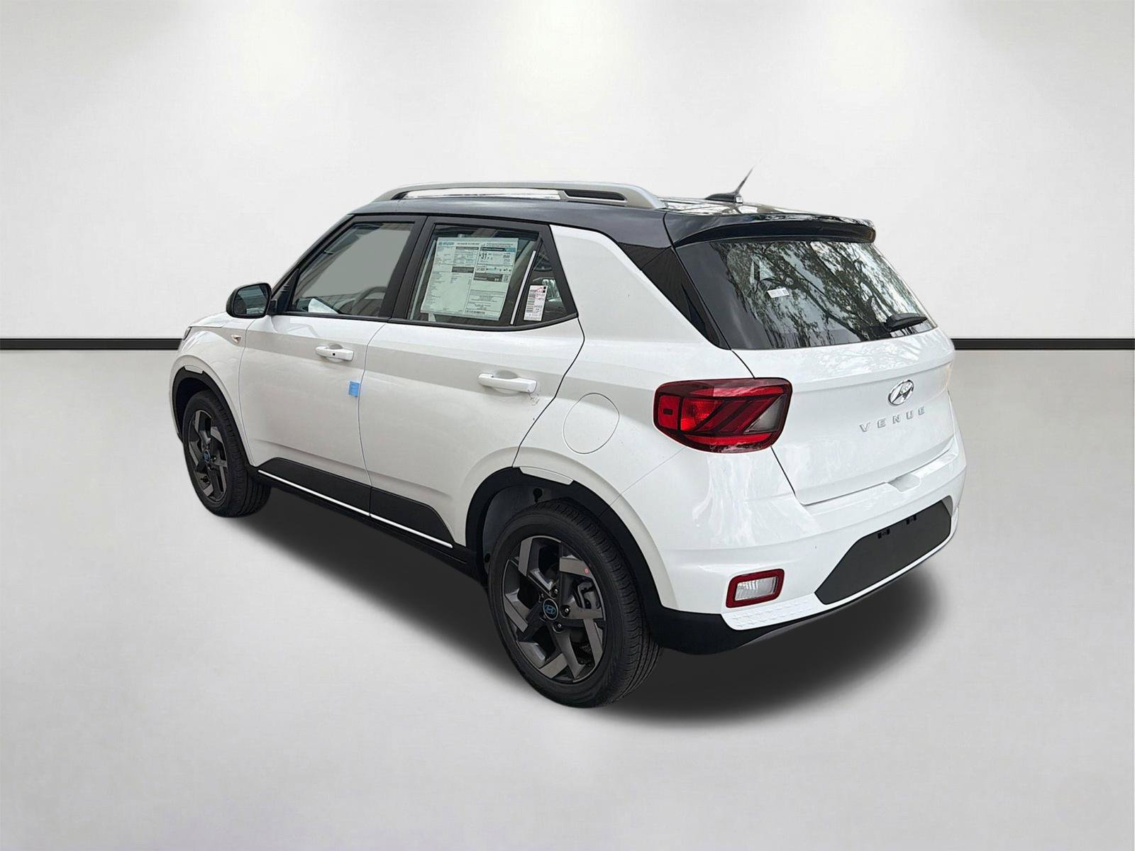 New 2026 Hyundai Venue SEL FWD image 5