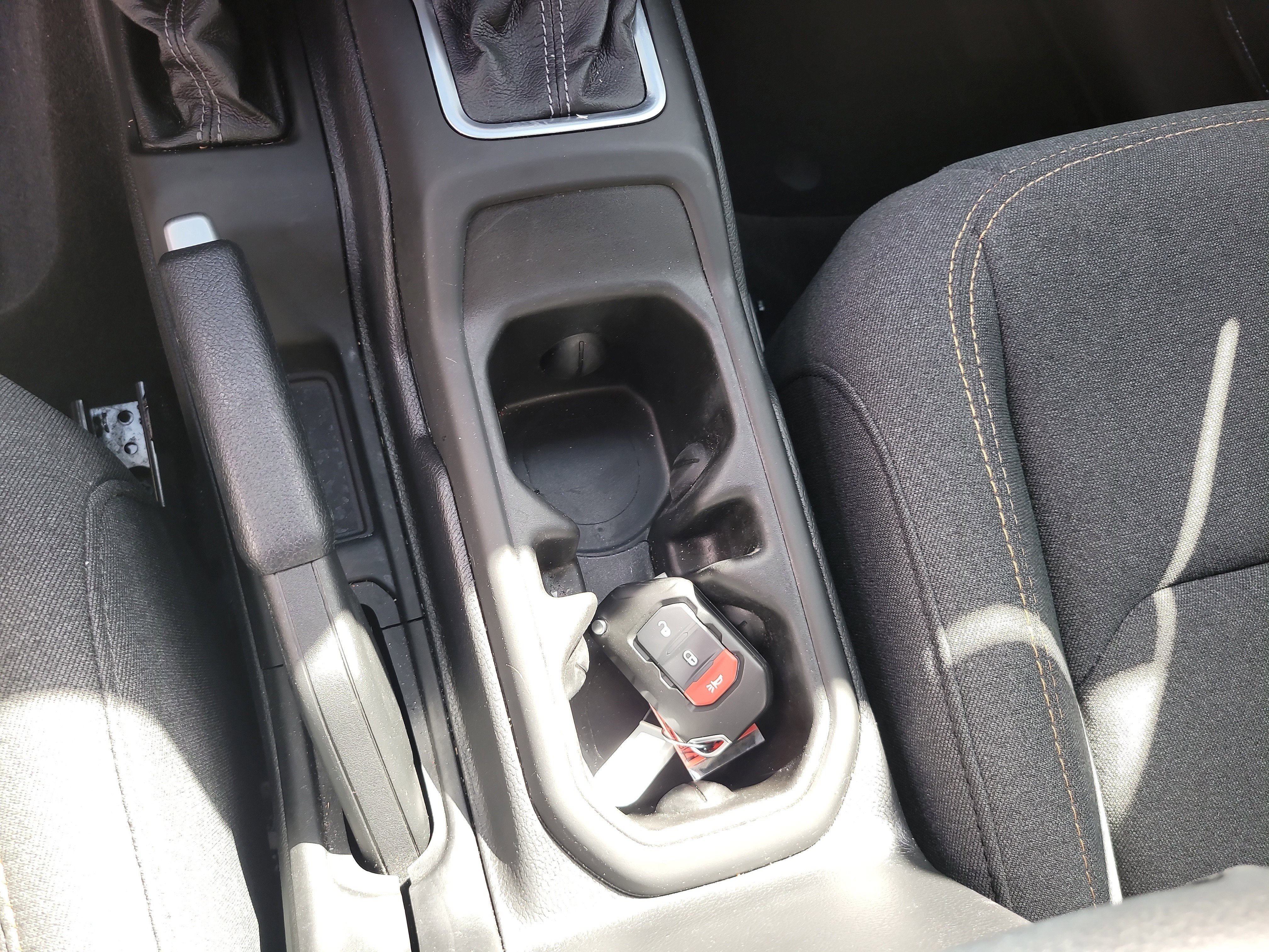 Used 2025 Jeep Wrangler Sport image 22