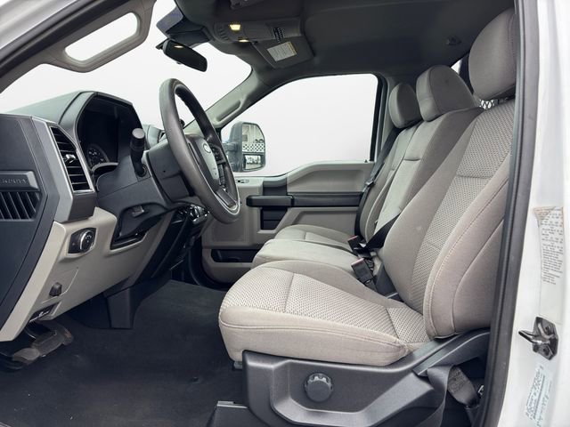 Used 2022 Ford F550 4x4 Regular Cab Super Duty image 2