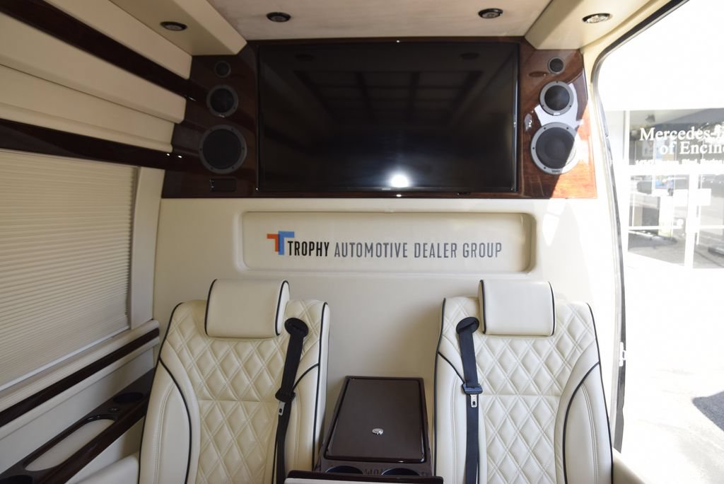 Used 2017 Mercedes-Benz Sprinter 2500 image 16