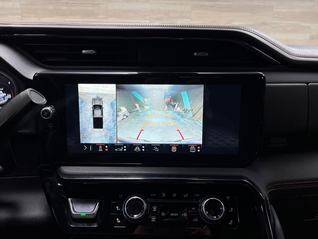 Used 2024 GMC Sierra 2500 AT4 w/ AT4 Premium Plus Package image 11