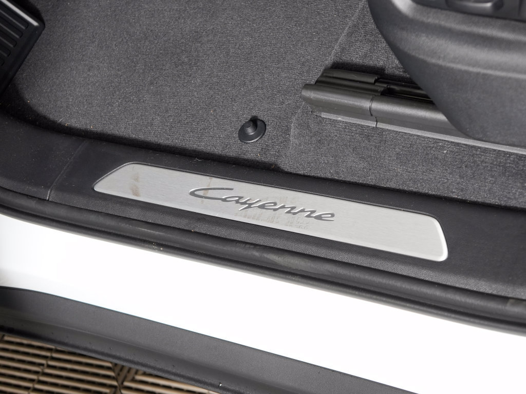 New 2026 Porsche Cayenne Coupe AWD/4WD image 17