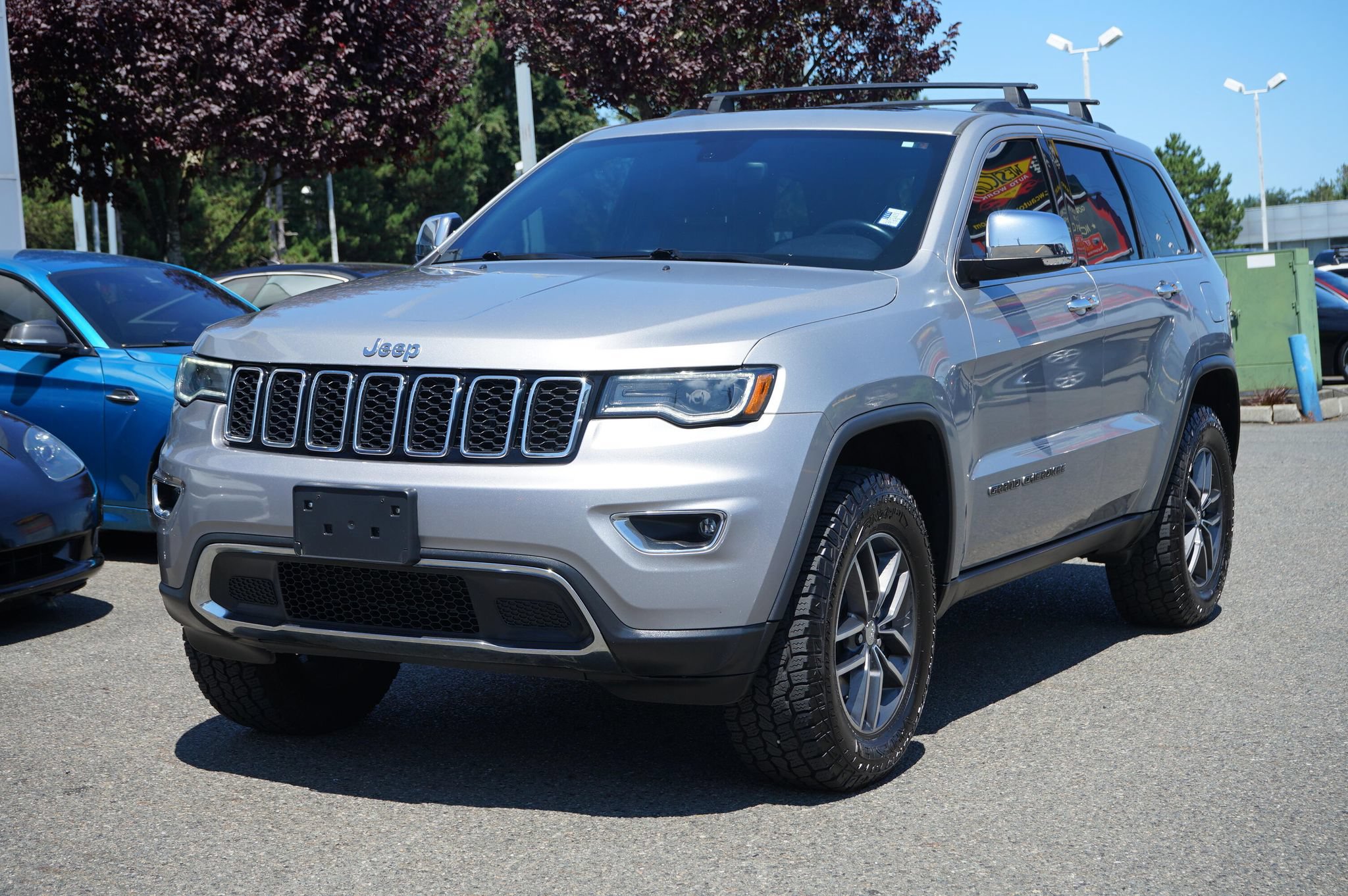 Used 2017 Jeep Grand Cherokee Limited w/ Luxury Group II AWD/4WD image 1