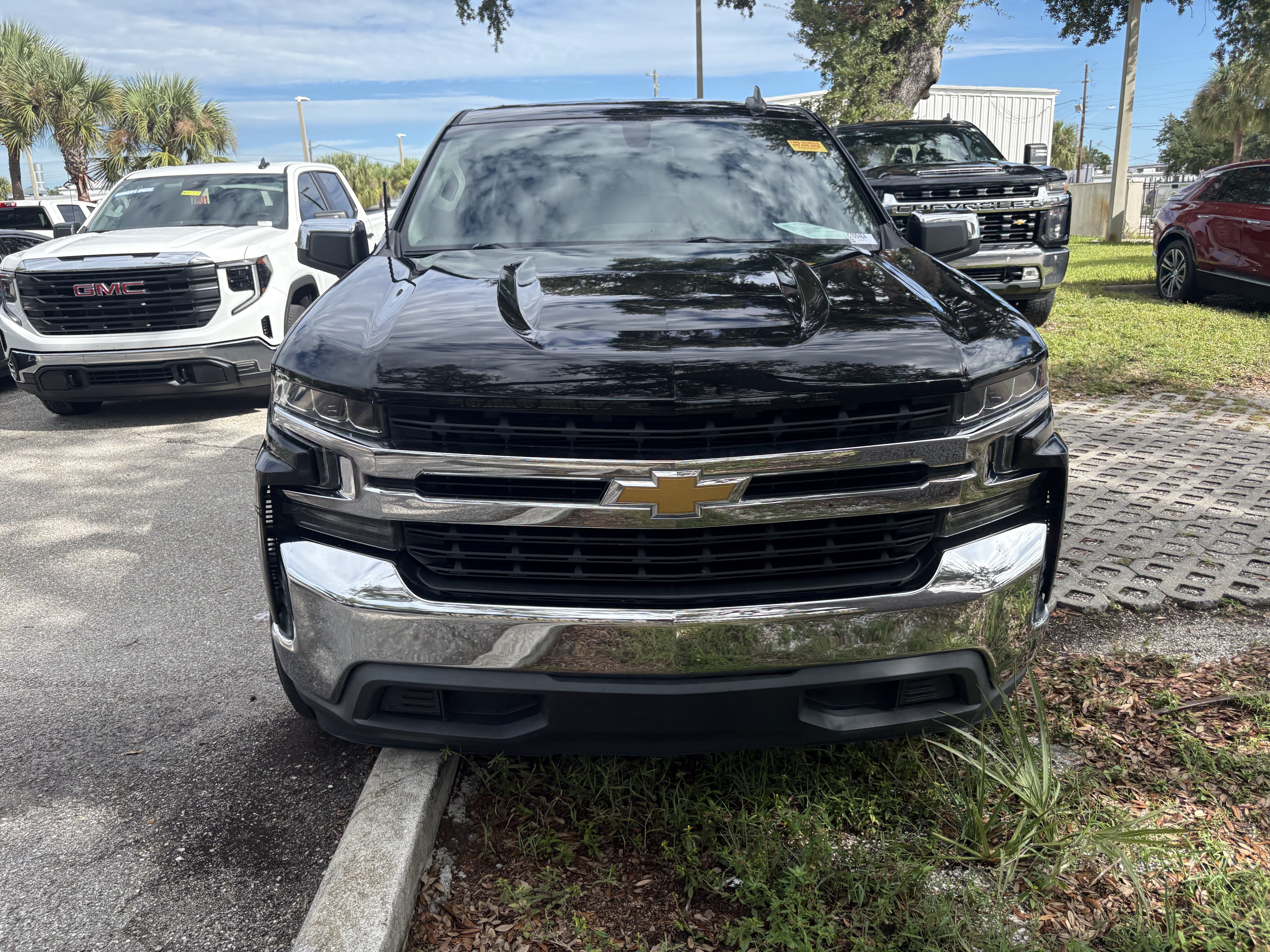 Used 2020 Chevrolet Silverado 1500 LT w/ All-Star Edition RWD image 2