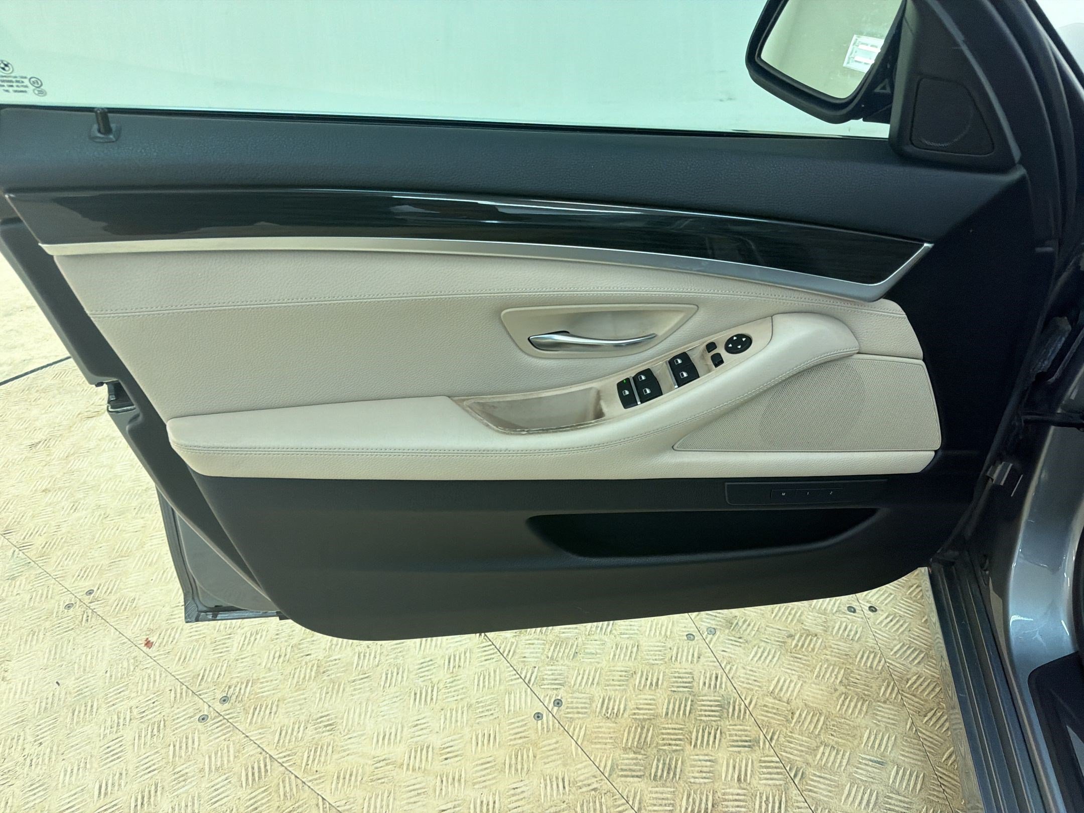 Used 2013 BMW 535i xDrive Sedan AWD/4WD image 13