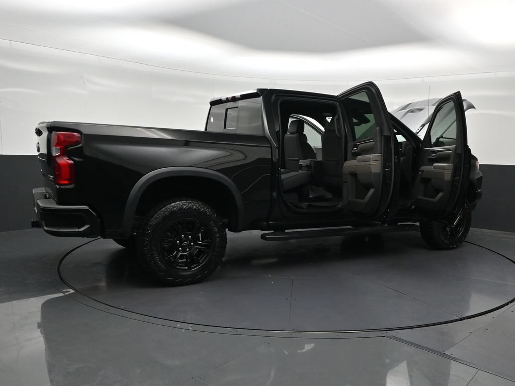 Used 2023 Chevrolet Silverado 1500 ZR2 w/ Technology Package AWD/4WD image 36