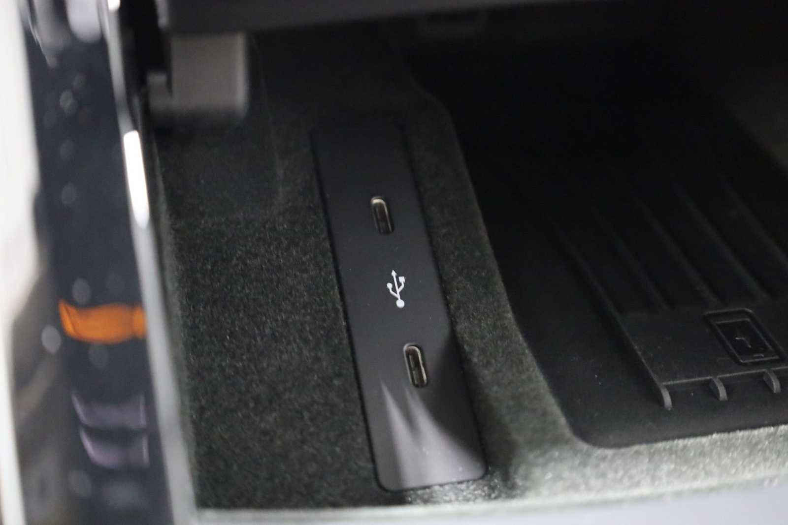 New 2025 Porsche Panamera 4 image 33