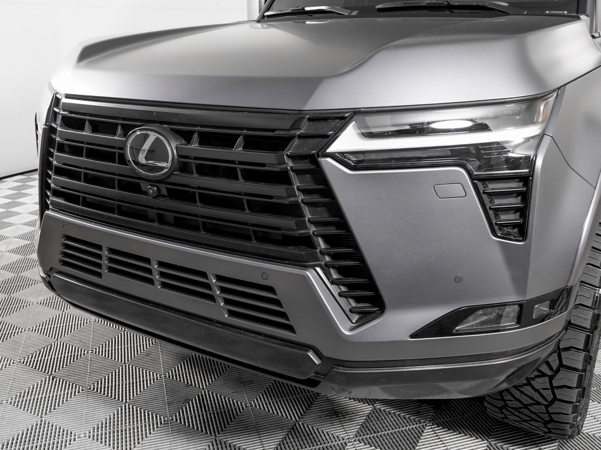 Used 2025 Lexus GX 550 550 Luxury w/ Cold Area Package image 33