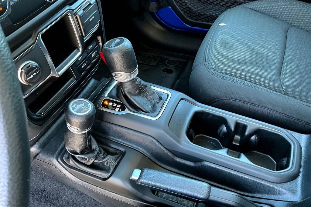 Used 2021 Jeep Wrangler Sport image 14