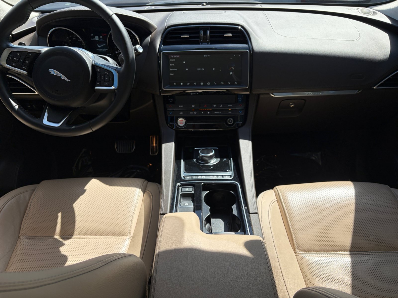 Used 2019 Jaguar F-PACE Prestige AWD/4WD image 17