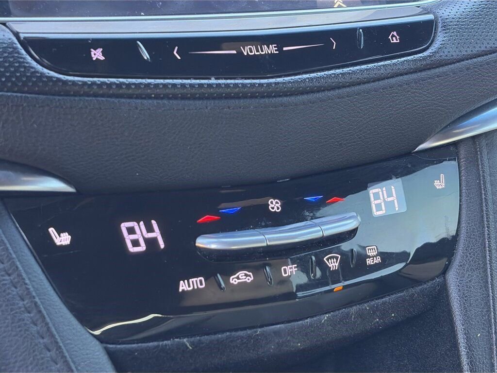 Used 2017 Cadillac XT5 FWD image 14