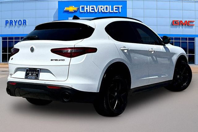 Used 2019 Alfa Romeo Stelvio w/ Nero Edizione image 5