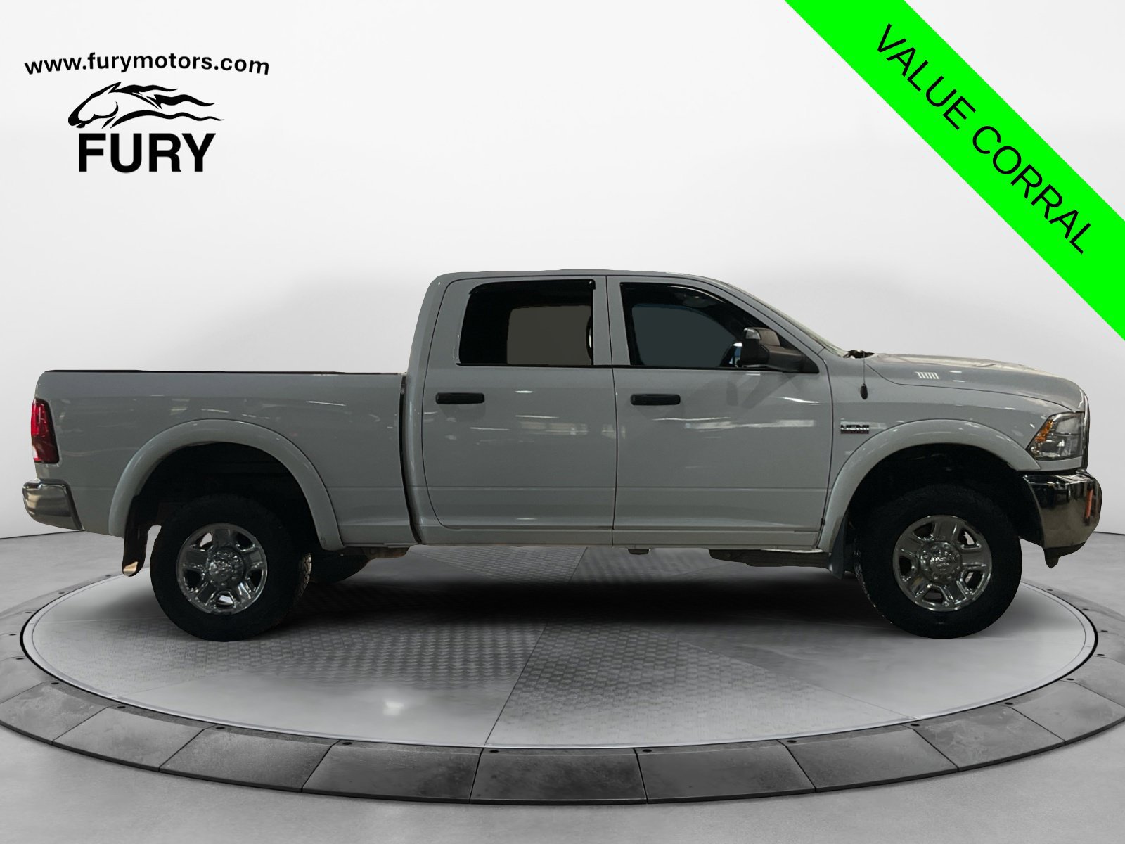 Used 2015 RAM 2500 Tradesman w/ Chrome Appearance Group AWD/4WD image 2