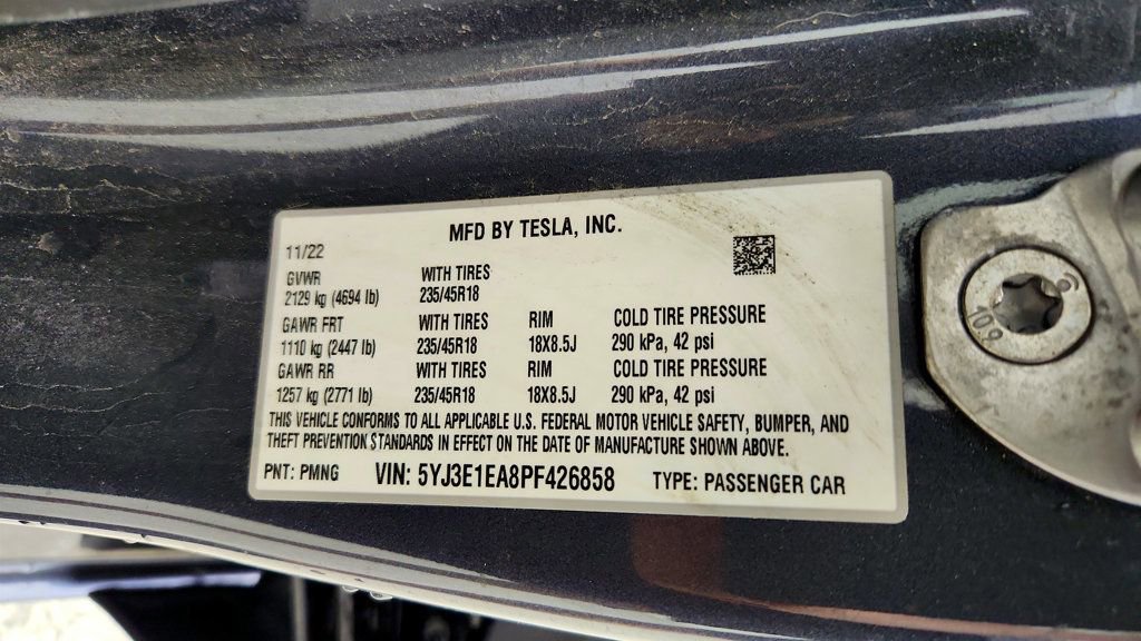 Used 2023 Tesla Model 3 Standard Range image 22